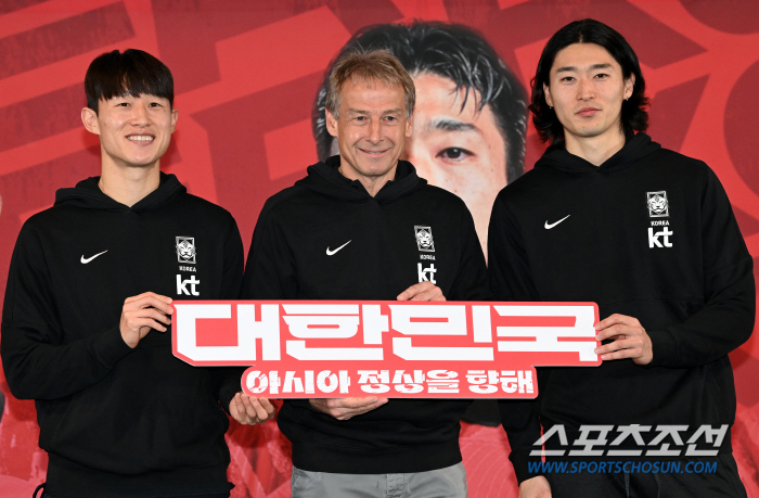 '황의조 리스크→이기제 경기력 논란' 亞 정상 노리는 클린스만 감독 '정…