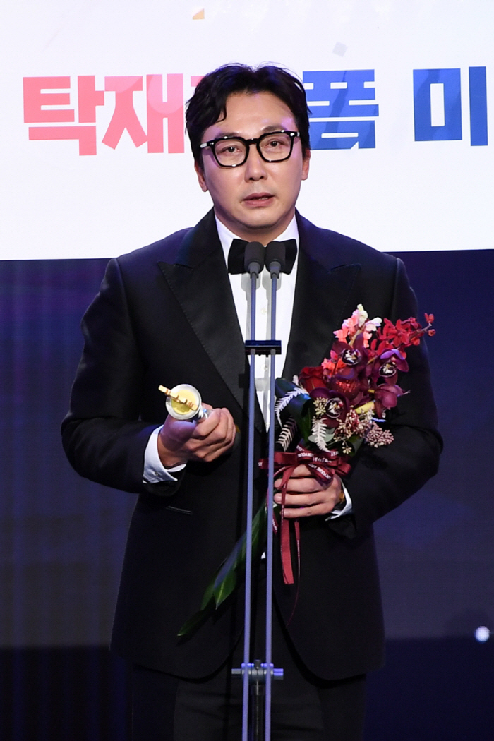"대상 놀림 받아"→"지석진 빠른 복귀 가능"...'SBS 연예대상'이 …