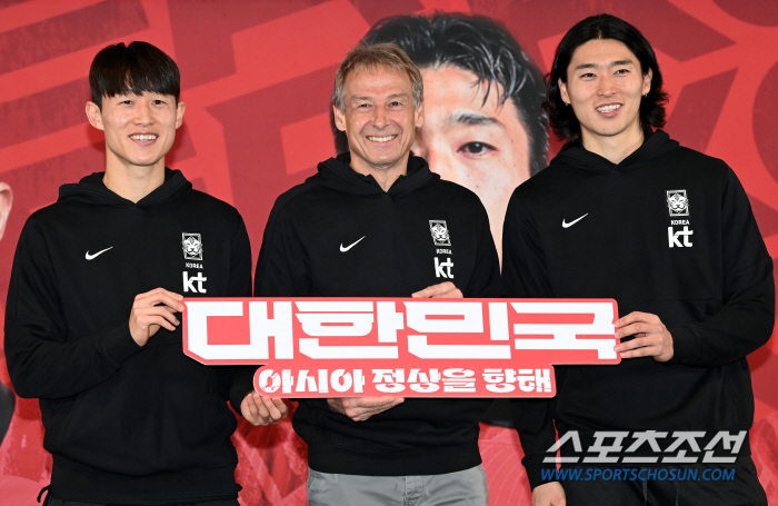韓 클린스만 "亞컵 우승"에 올인할 때,日 모리야스는 재차 "꿈은 월드컵…
