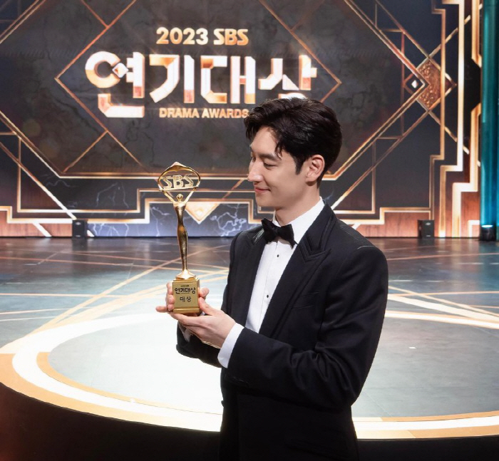 이제훈, 故이선균 추모 후 다시 한 번…"모범택시3 기다려주세요" [전문…