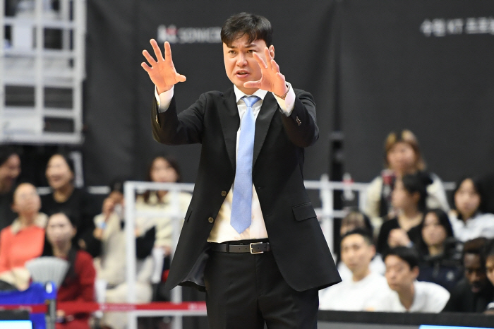 [KBL 현장코멘트] 송영진 KT 감독 "허훈, 오버페이스로 가면 안돼"