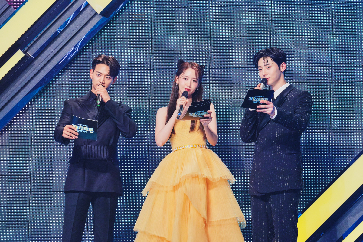 [SC초점]'가요대제전', 2023년 연말 가요무대 압승할 수 있었던 이…
