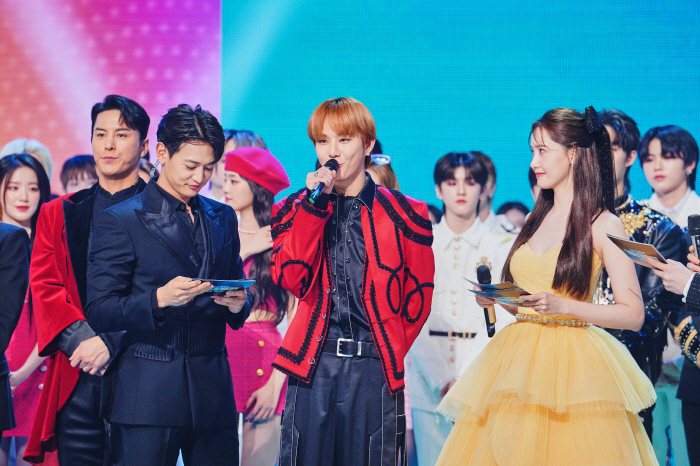 [SC초점]'가요대제전', 2023년 연말 가요무대 압승할 수 있었던 이…
