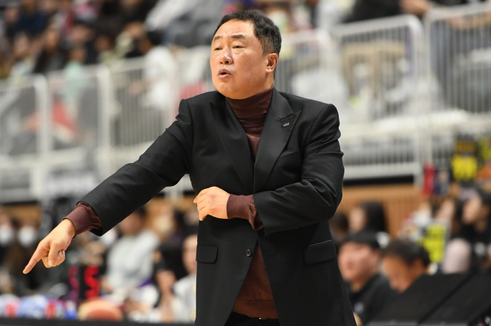 [KBL 현장코멘트] 전창진 KCC 감독 "실력 차이를 인정한다"