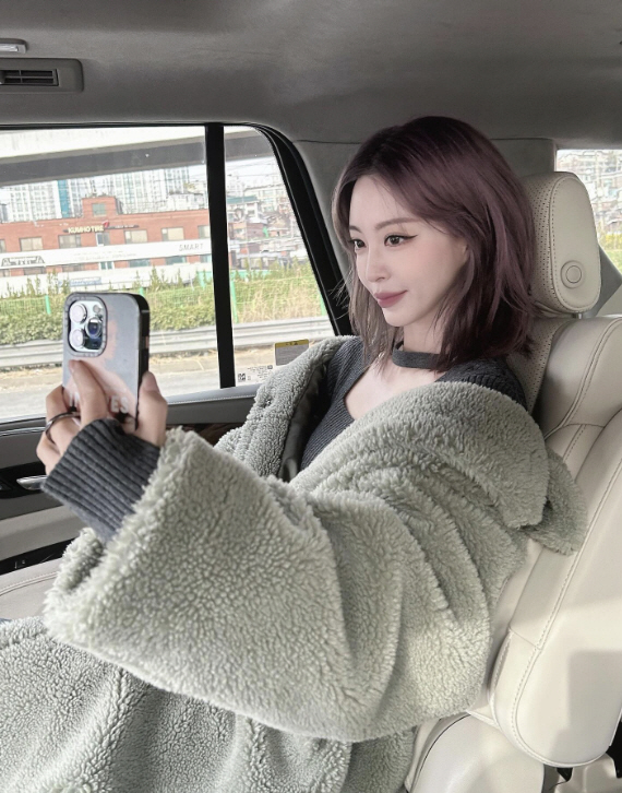 '10살 연하♥' 한예슬, 새해 인사하며 개인 이메일 공개..왜?