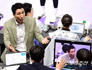 '순둥이 감독'은 왜 참지 못했을까? 강력 어필 후 인생 첫 퇴장, 선수들 억울함 대신 풀고 챙긴 승리[인천현장]