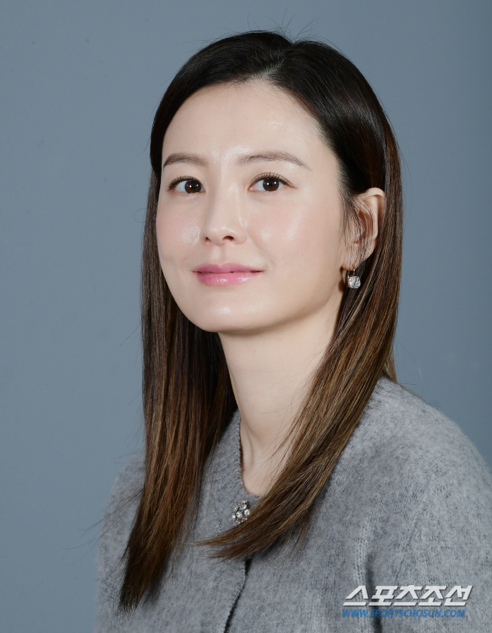 [단독 종합] "촬영장에선 '모범생' 마음가짐"…정유미의 새 도전에 '청…