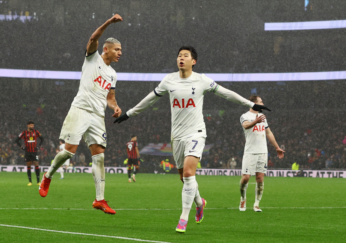 '새해 첫 득점'→'12월 EPL 이달의 팀 선정' 손흥민, 2024년 …