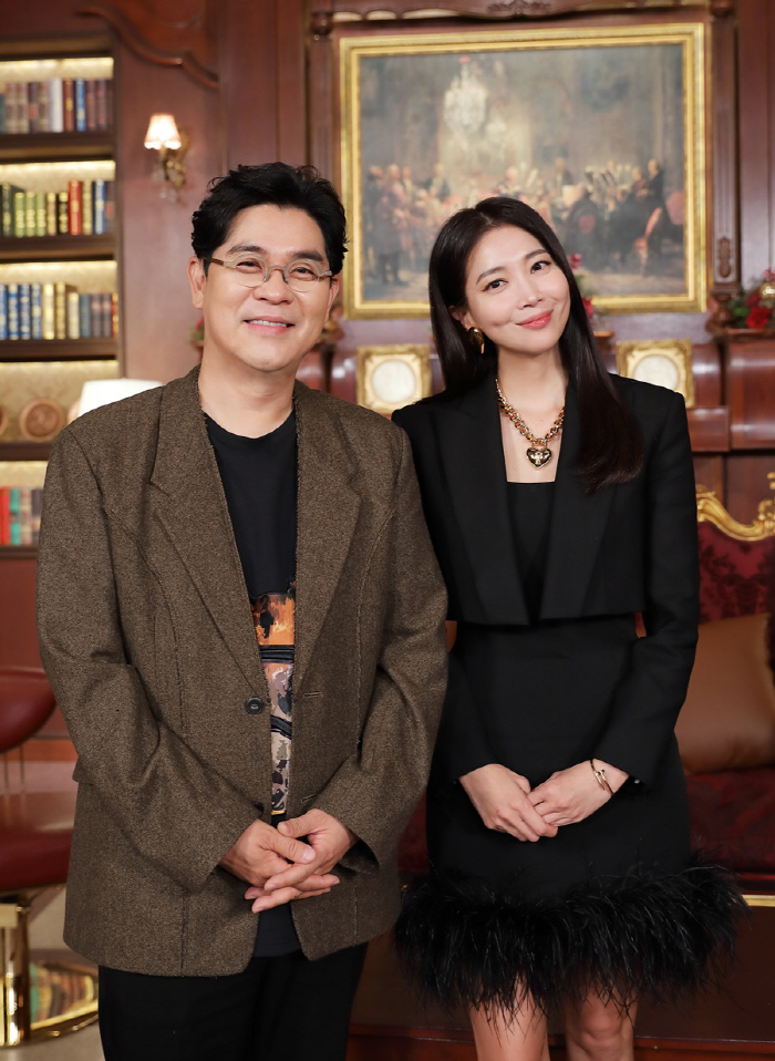 오윤아 "이혼後 10년 정도 되게 어려웠던 시기...나처럼 자녀 있으면 …