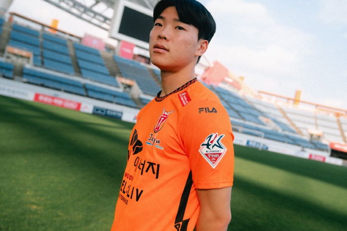 [오피셜]제주, '황희찬 빼닮은' K3리그 MVP 제갈재민 영입…'김학범…