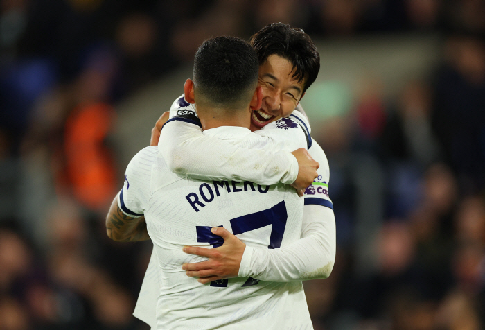 'EPL 전설들 사랑 독차지' 손흥민, 네빌-캐러거 선정 '베스트11 선…