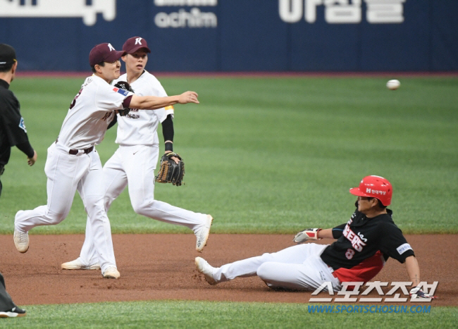 강정호-김하성 계보 이을 거포 유망주, GG 선배 '유격수 도전장'에 솔…