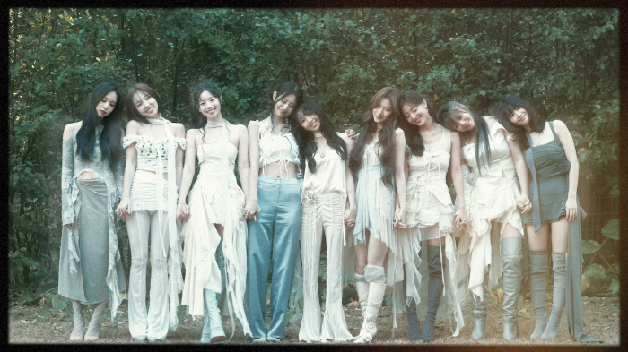 [공식] 트와이스, 2월 23일 '위드 유-스' 컴백확정…청춘&우정
