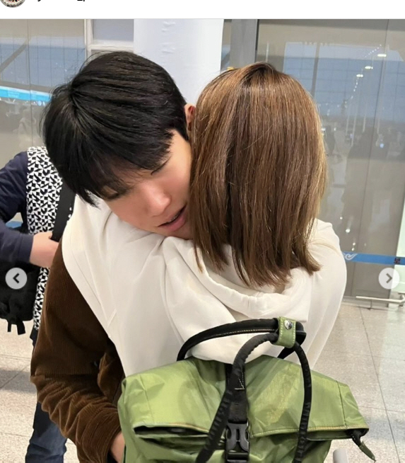 '송종국 딸' 송지아, 동생 송지욱 끌어안는 우애.."과도한 스킨십" 엄…