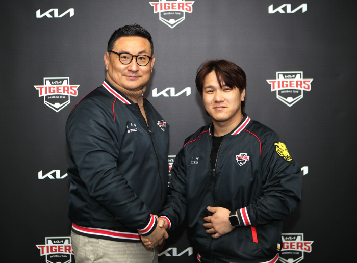 [공식발표]KIA, 김선빈과 3년 총액 30억원 계약 확정…"KIA에 남…