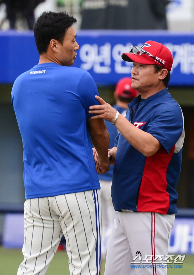 '홈런왕 1타 스승' 수석코치로 '국민타자' 돕는다…이승엽호, 박흥식 수…