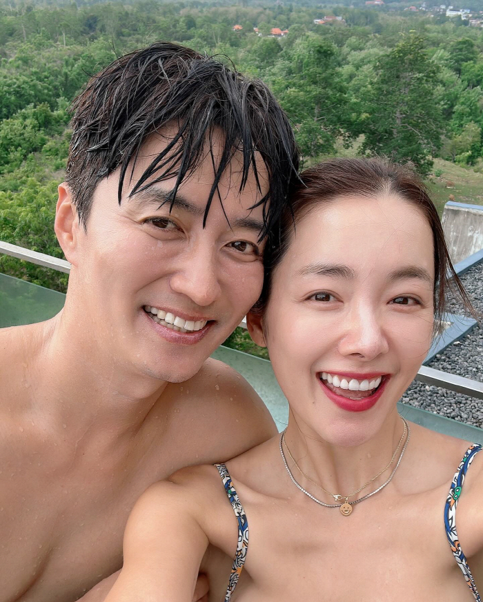 소이현♥인교진, 신혼여행지서 달달함 초과 스킨십..."10년 전 그날처럼…