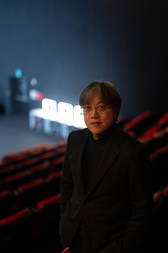 [인터뷰③] 최동훈 감독 "'외계+인' 1·2부 작업만 6년…차기작 '암…