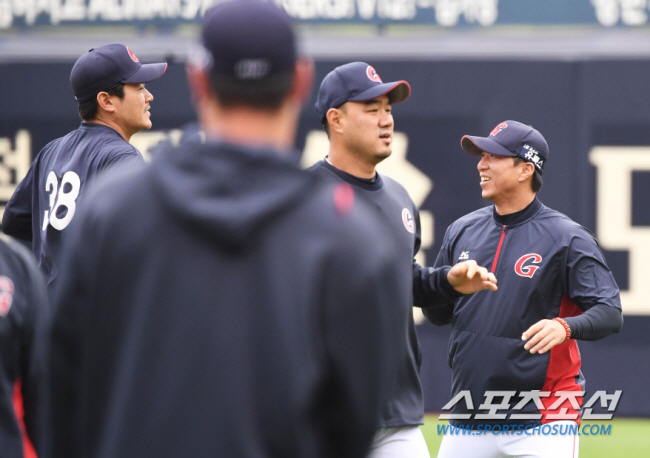 강제 은퇴 위기+입단 테스트까지→연봉 초대박 상승, 이런 반전이 또 있나