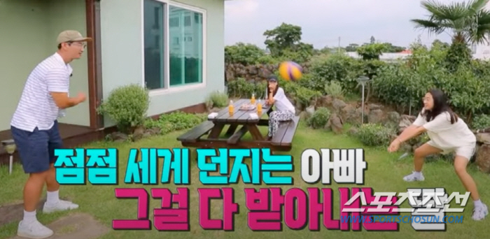 아빠가 야구 레전드인데...17살 딸 마음 훔친 건 배구선수, 딸바보 아…
