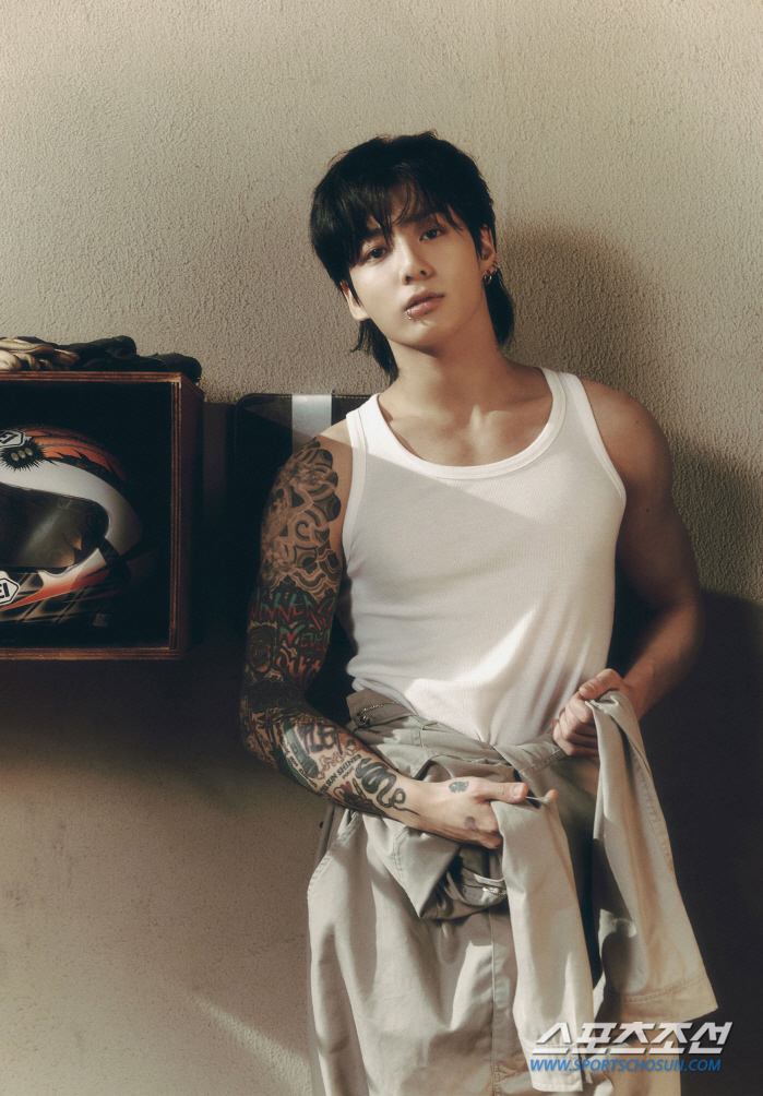 방탄소년단 정국, 英 오피셜 메인차트 재진입…'GOLDEN', K-팝 솔…