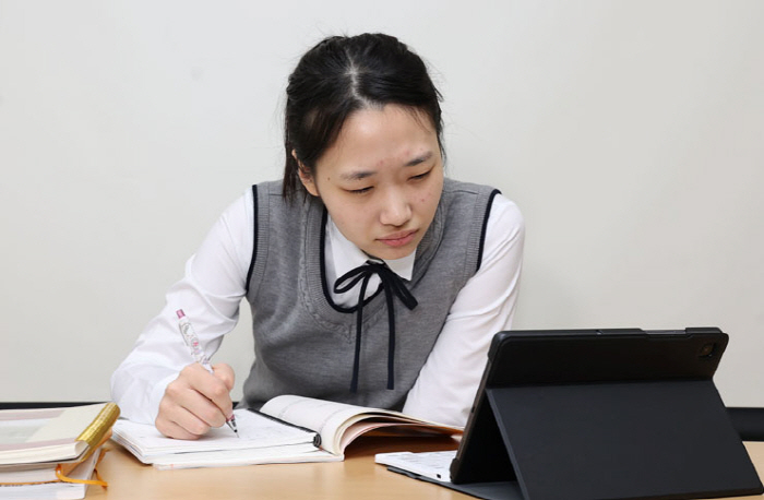 20세 미만 근시환자 59%…중증 안질환 발병 위험 조기치료 중요