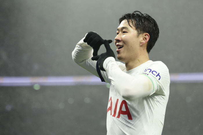 [공식발표]2023년 빛낸 韓축구 삼대장 손흥민-김민재-이강인, 위풍당당…