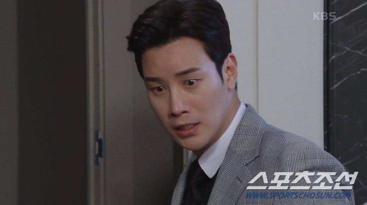 '우아한 제국' 장기윤, "이게 어떻게 된 거야?". 심복에게 뒤통수 맞…