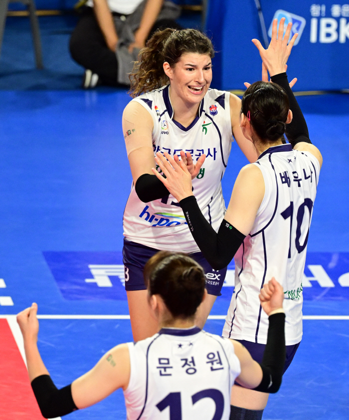 6연패 탈출&악연 극복…순위는 숫자일 뿐! 외인 폭격이 해냈다