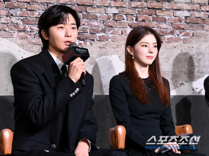 [인터뷰①] '경성크리처' 작가·감독 "박서준·한소희 용기있는 선택..다…