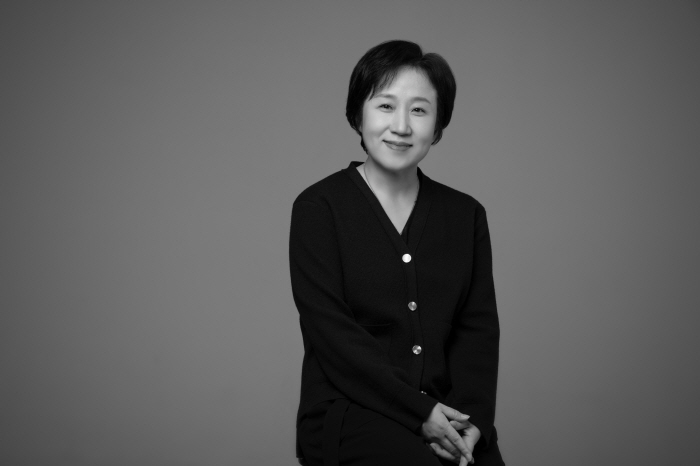 [인터뷰①] '경성크리처' 작가·감독 "박서준·한소희 용기있는 선택..다…