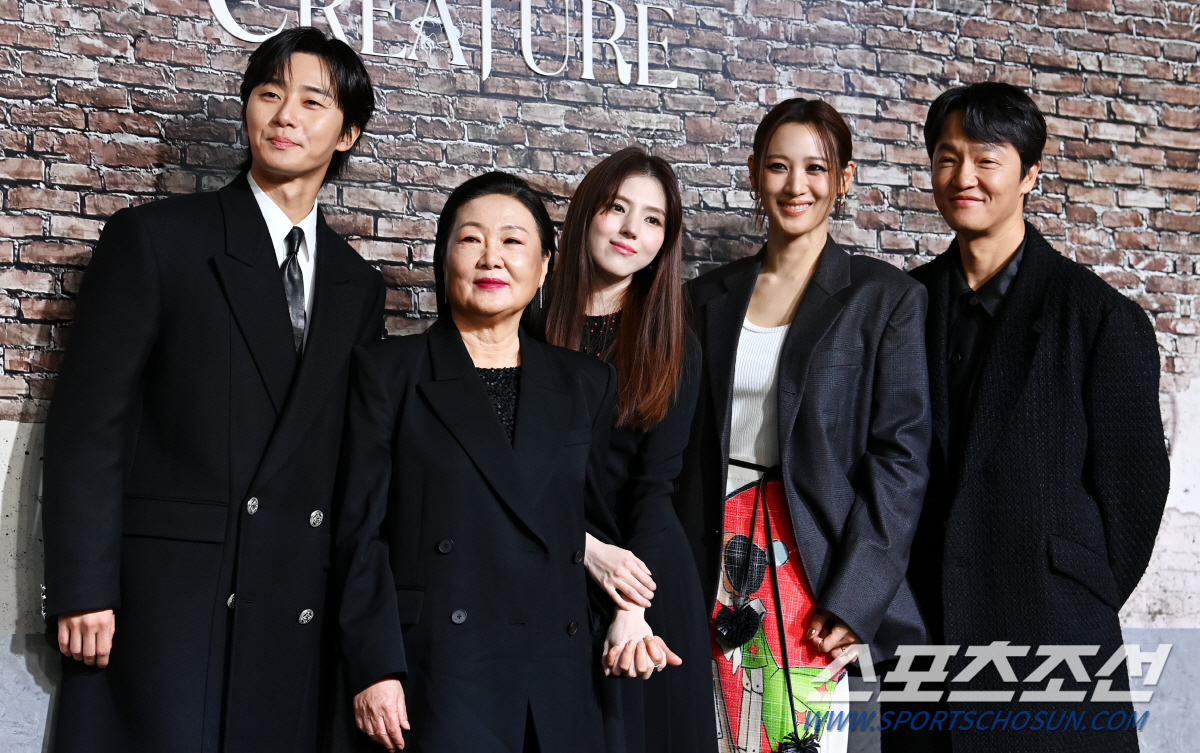 [인터뷰②] '경성크리처' 작가·감독 "750억 부담감? 모든이들의 가슴…
