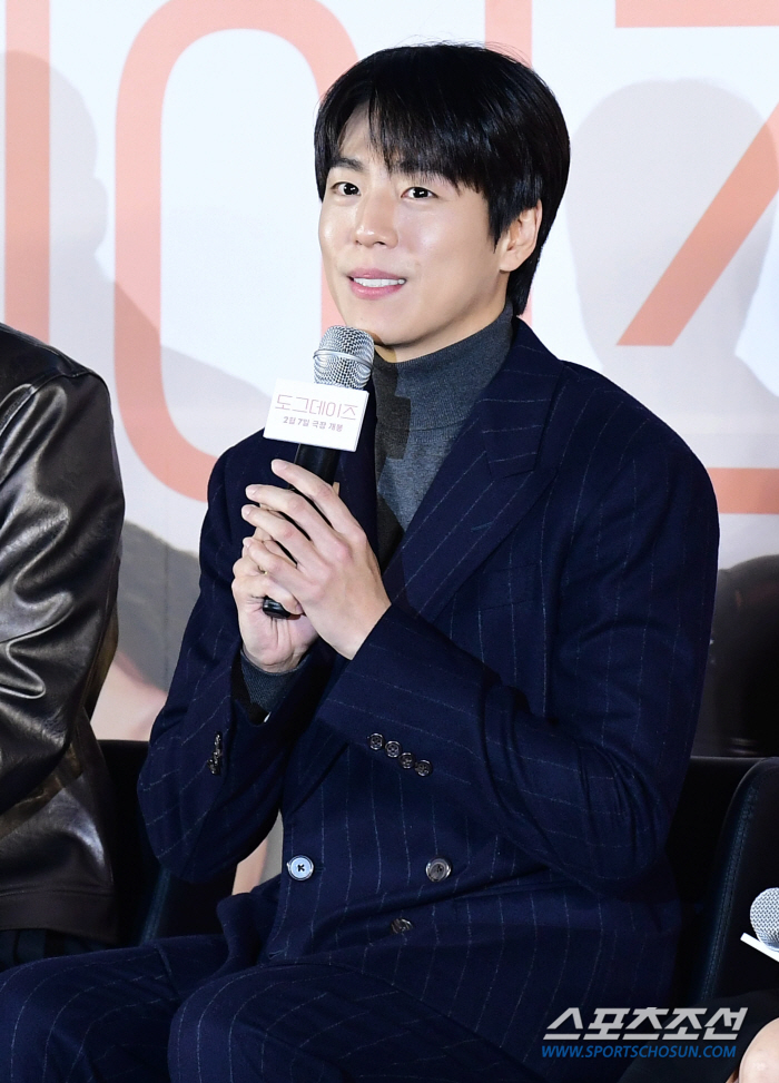 [SC현장] "우리 케미 '개' 좋아"…윤여정-유해진, '도그데이즈'로 …