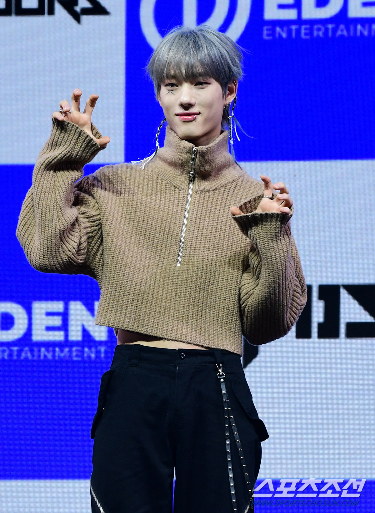 [SC현장] '스키즈 사촌' 올아워즈, JYP 응원 속 2024 첫 데뷔…