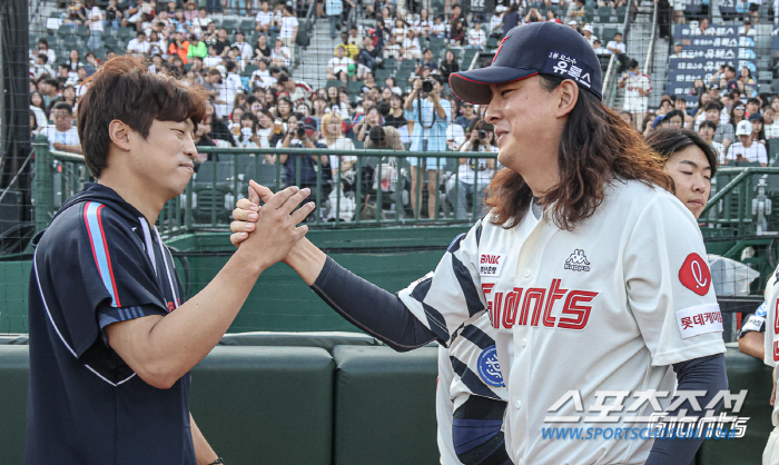 'KBO 최초 대기록+FA 대박' 두마리 토끼 정조준→야외 피칭 열정 "…