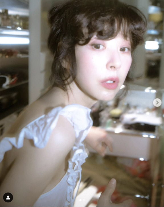 '6살 연하♥' 서정희, 파격의 시스루 원피스.."우리 집에서.."