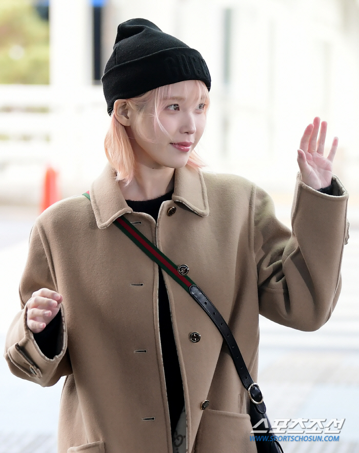 "처음 해본건데…" 아이유, 본인도 놀란 핑크머리 찰떡 소화→뜨거운 반응…
