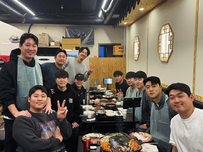 잠실 김수현 부활? 끈끈한 팀케미, 최고참이 책임진다. 부산 달구는 '롯…