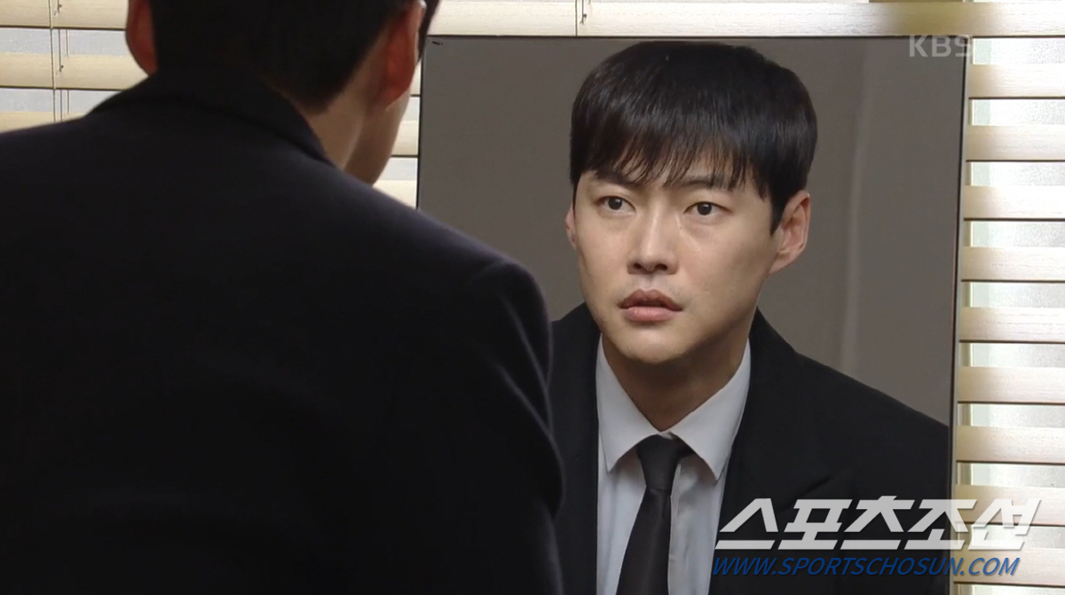 '우아한 제국' 이시강, '비리 장부' 폭로 위기서 이규영 추락사 시켜