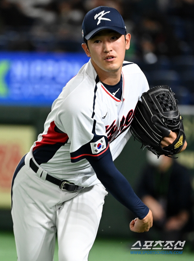KT 첫 비FA 다년계약이 성사될까...이제 선택은 고영표의 몫이다