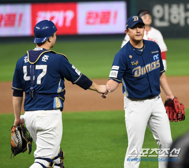 "부여잡던 게 툭 떨어지더라"…ERA 1.42→악몽의 PS, 500G 베…