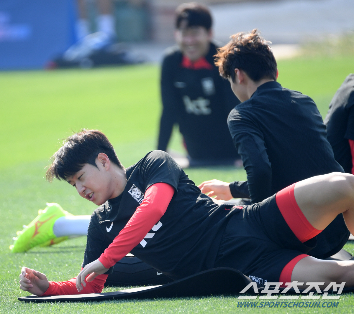 대한민국 축구대표팀이 11일(현지시간) 오전 카타르 도하 알에글라 훈련장에서 회복훈련을 진행했다. 이강인이 훈련을 소화하고 있다. 도하(카타르)=박재만 기자 pjm@sportschosun.com/2023.01.11/