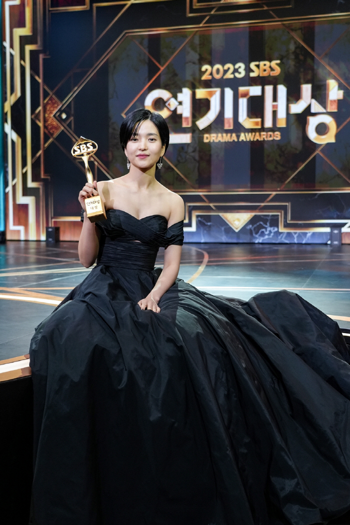[SC인터뷰] "♥ 의미 알게 돼"…김태리가 '외계+인' 2부 통해 배우…