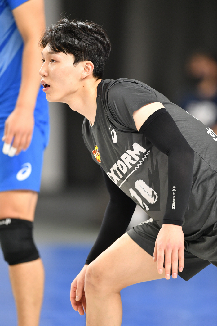 "너도 할 수 있어" 日 리베로 격려, '반'은 따라갔다…"다음 경기는 …