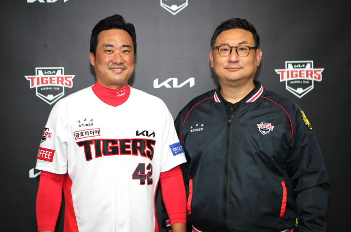 너무 공격적이었던 김민식의 협상 전략, 4년 전 김태군 아픔 잊었을까