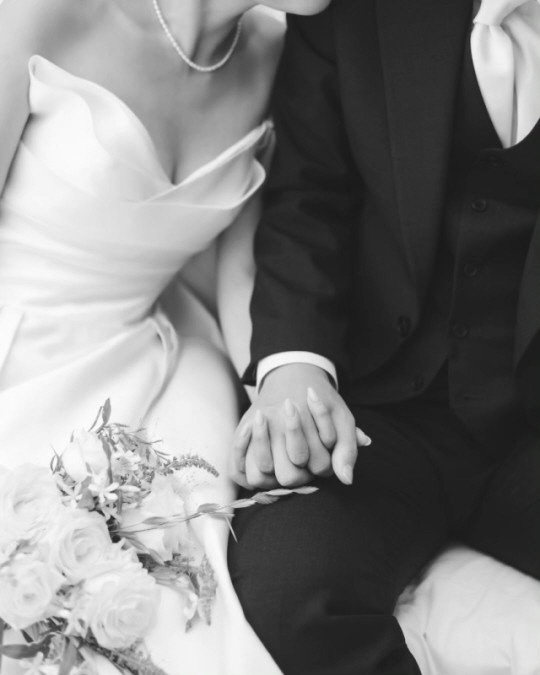 '나솔' 15기 광수♥옥순 오늘(15일) 결혼.."사회에 갚으며 살겠다"…