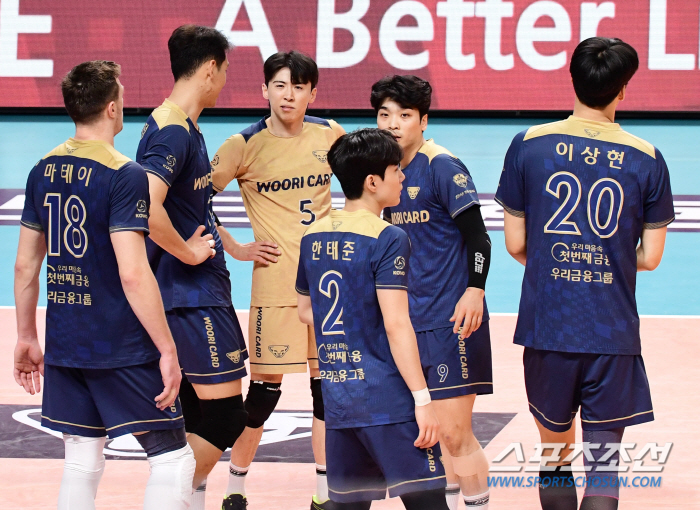 충격의 4연패, 위태로운 선두 질주…"다시 처음부터"