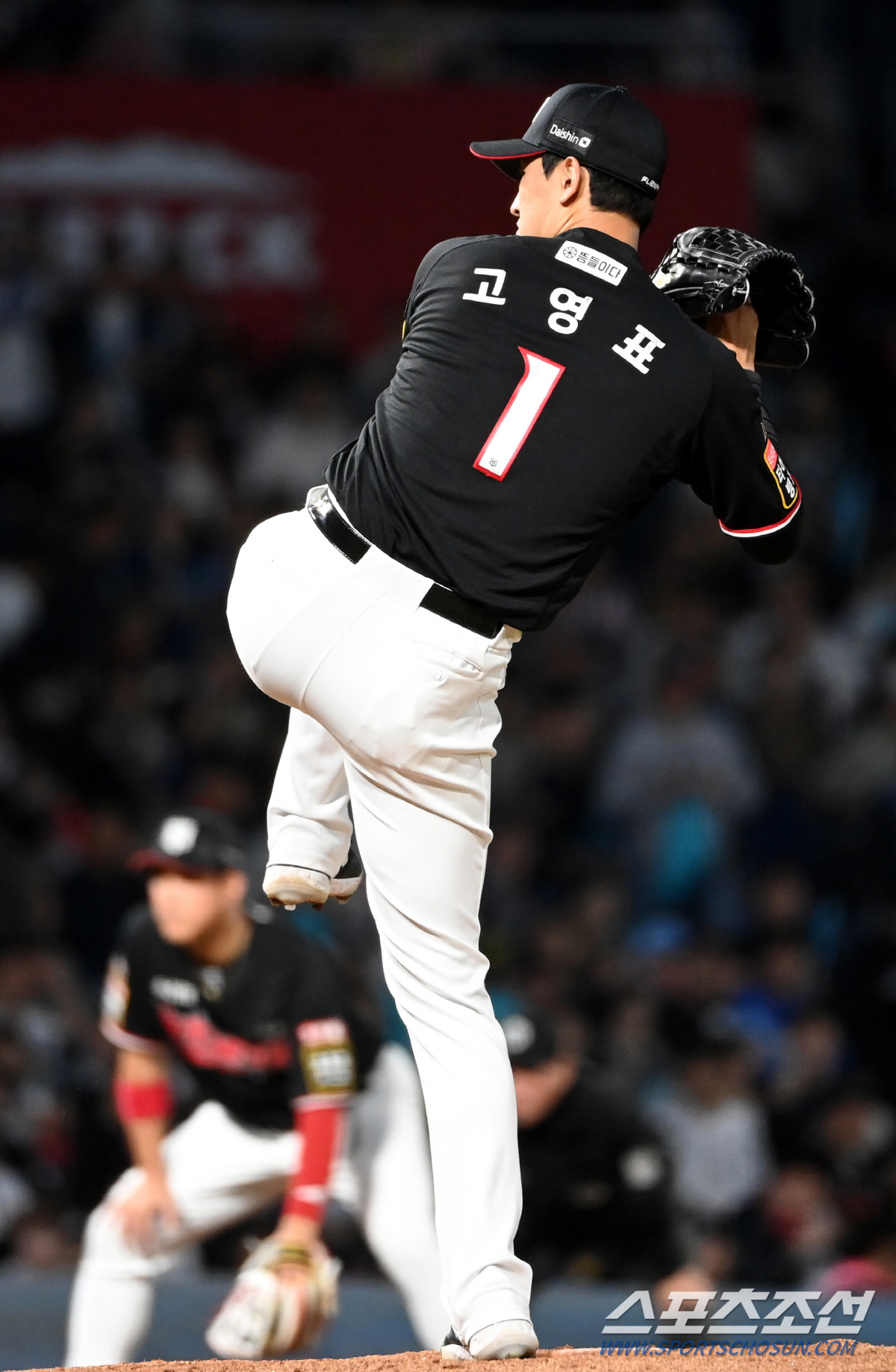 3년간 국내 이닝-다승-QS 1위, ERA 2위. 선발 최대어가 나오는데…