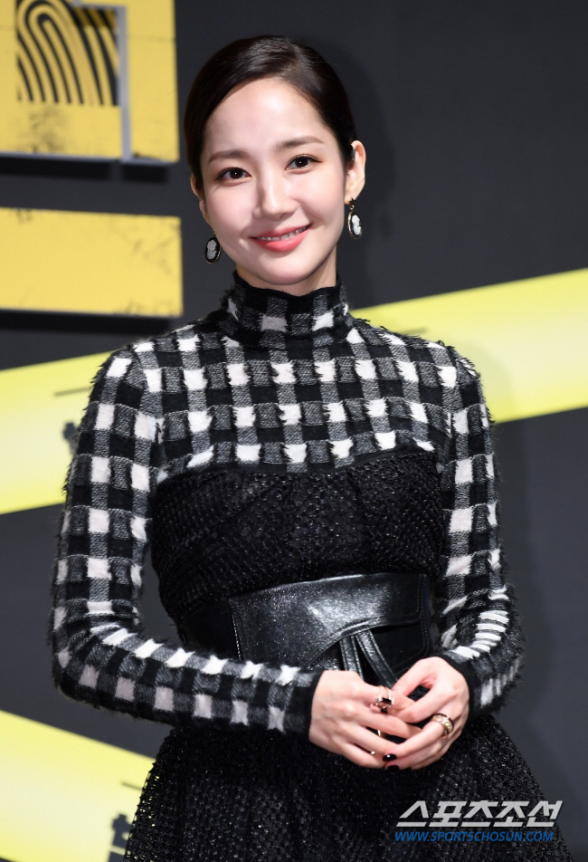 "전남친이 거액 입금 vs 계좌만 이용 생활비 NO"...박민영, 또 불…