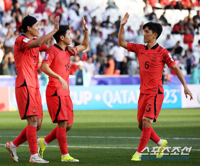 [아시안컵현장리뷰]'이강인 2골! 황인범 1골-1도움' 클린스만호 바레인…